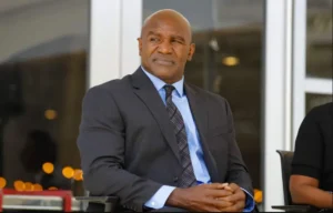 Evander Holyfield Net Worth, Age, Height, Weight, Occupation, Career And More